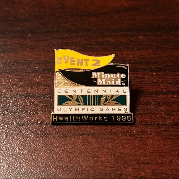 Vintage Minute Maid Event 2 Healthworks 1996 Atlanta Olympics Lapel Hat‎ Pin - Picture 1 of 3